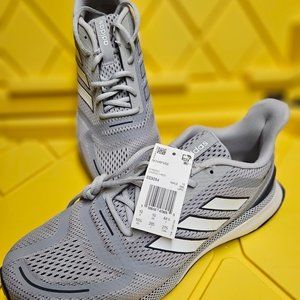 Adidas Men's Sport Shoes Size 10 1/2 Brand New Tag On